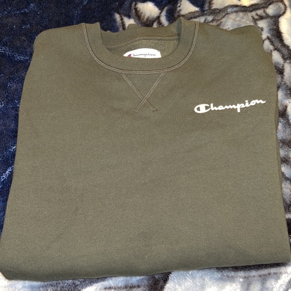 Women’s clothes - Picture 3 of 4